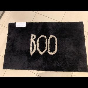 🇺🇸 Rae Dunn BOO Halloween bath mat!